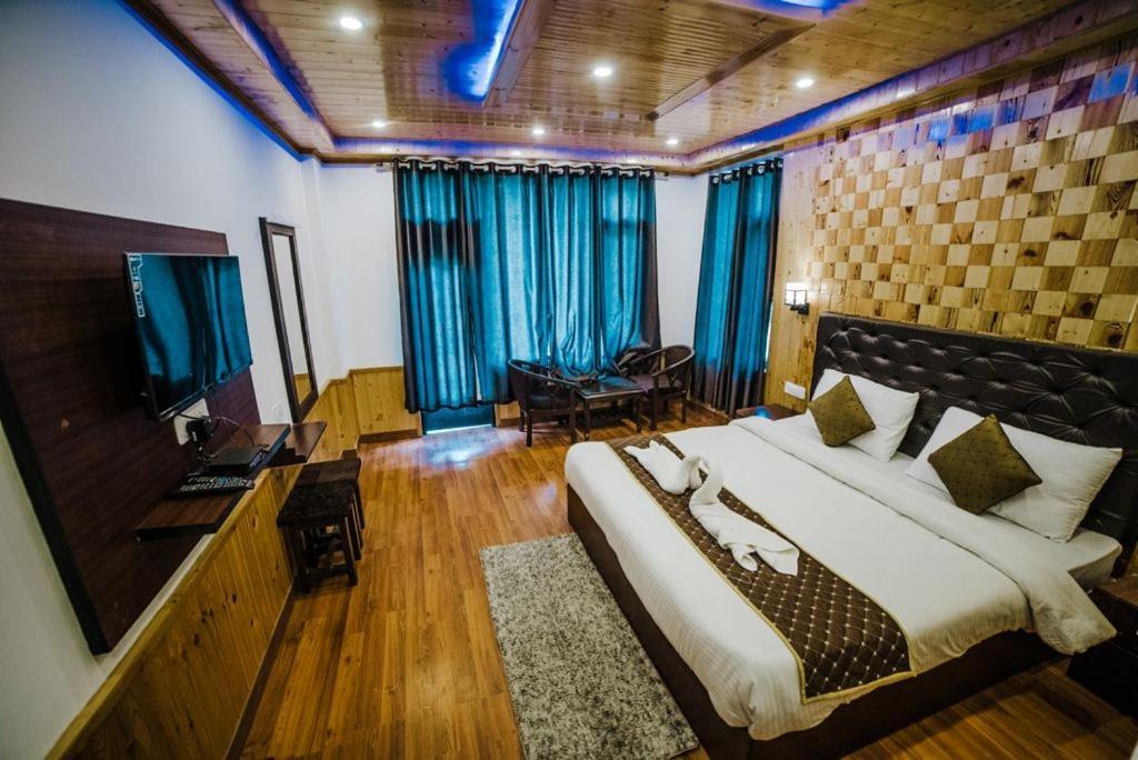 מנאלי Hotel Black Magic מראה חיצוני תמונה